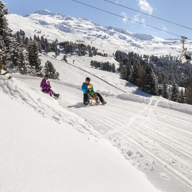 Rodeln Hochzeiger cTirol Werbung Pupeter