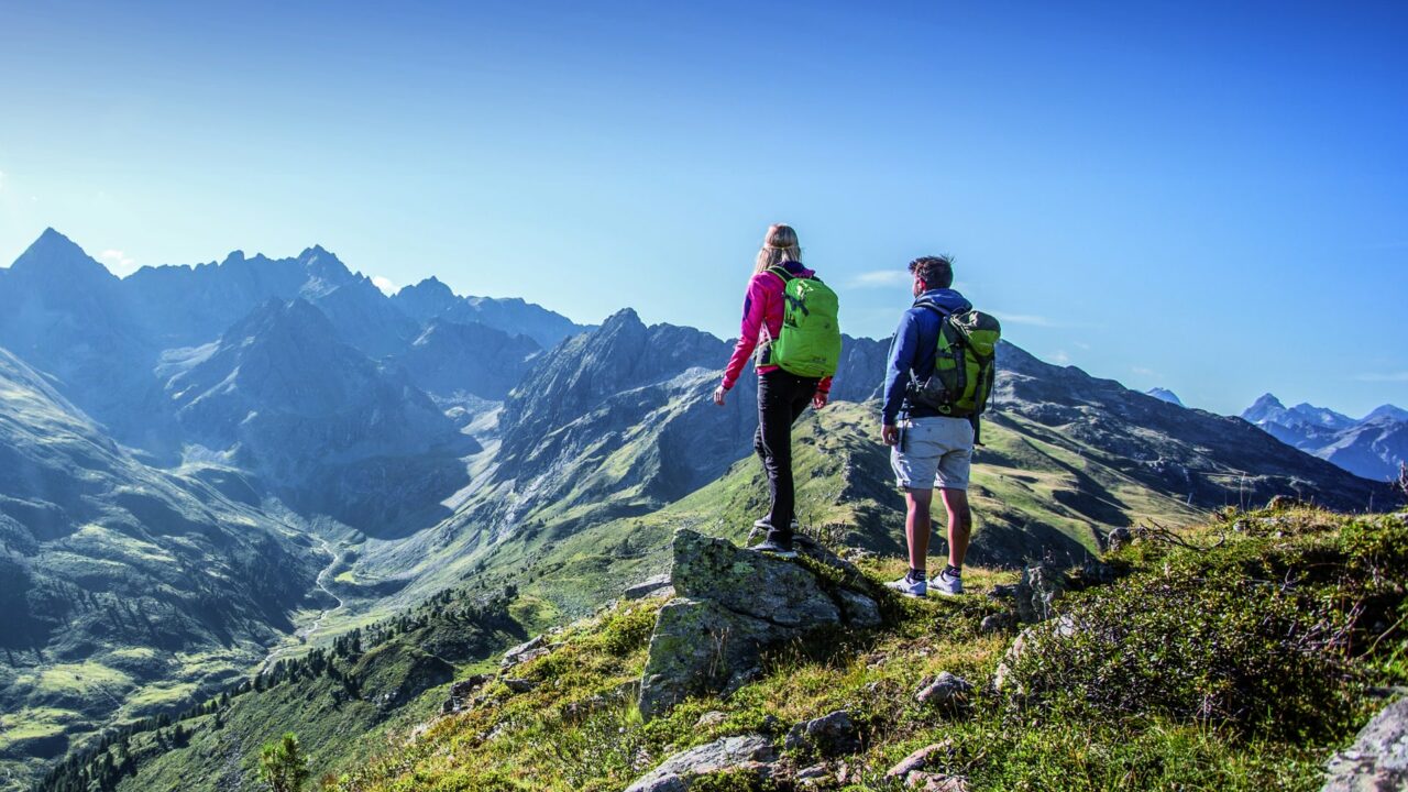 wandern sommer hochzeiger paar