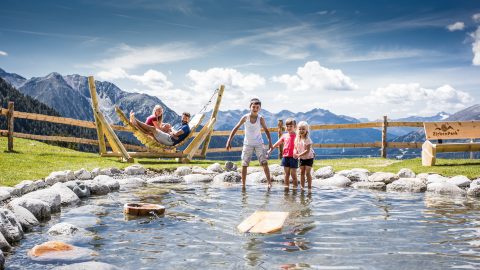 Familien & Kinder 1 sommer familie zirbenpark hochzeiger 3